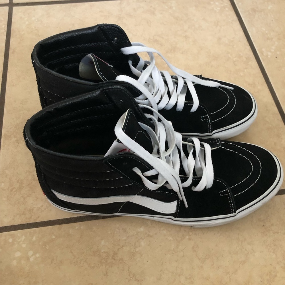 Sk8 Hi Black Vans